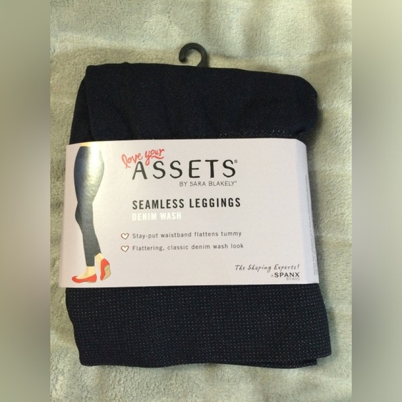Spanx Assets Denim Wash Seamless Leggings - Picture 2 of 6